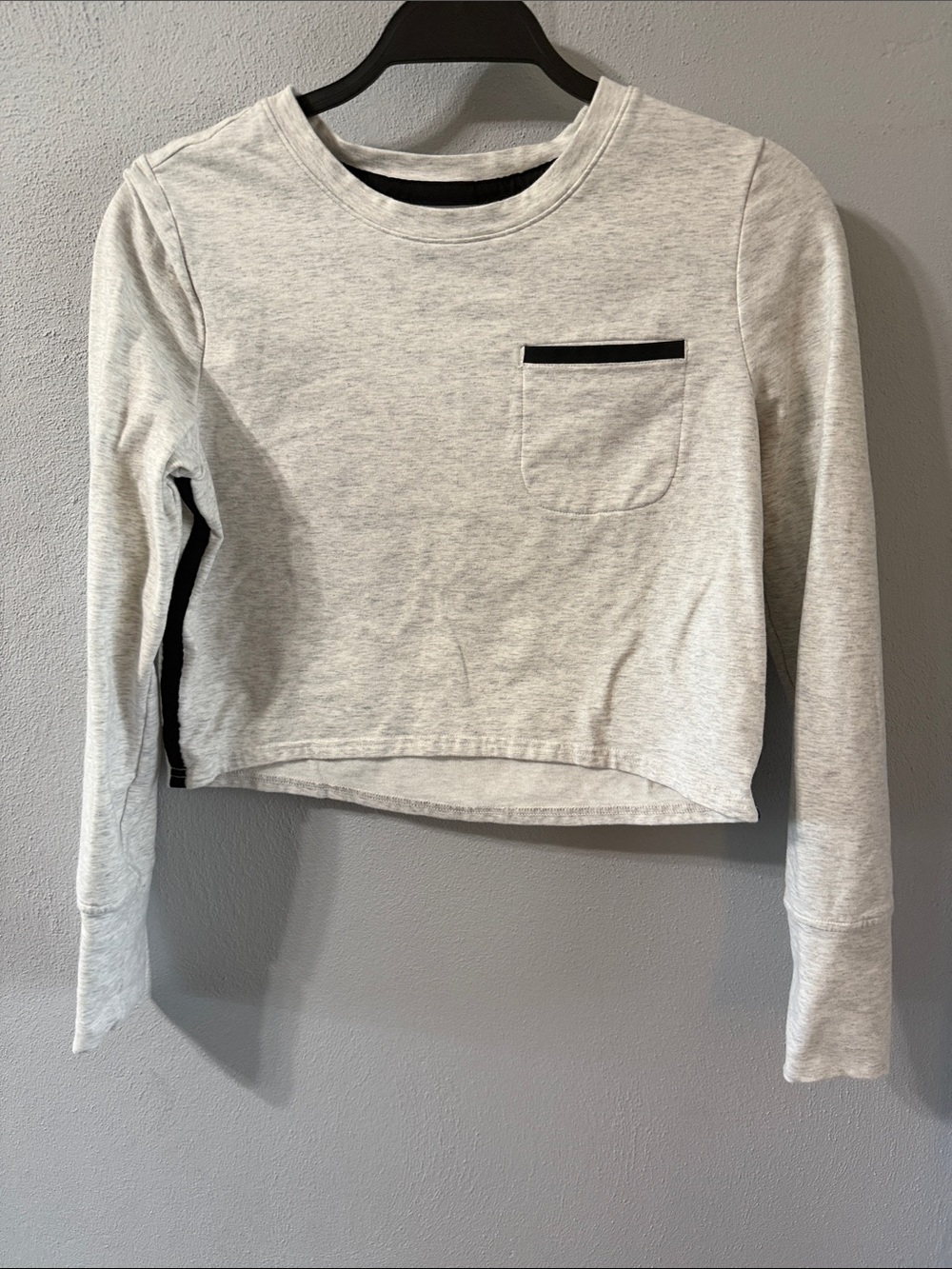 Athleta Light Gray Long-Sleeve Pocket Cropped Top with Black Trim